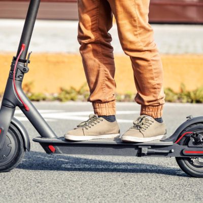 Trottinette électrique : ce que la loi vous oblige vraiment à assurer
